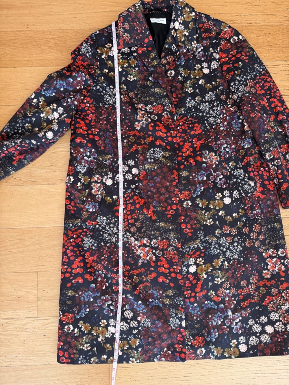 Dries Van Noten Navy Floral Print coat. Slit pockets/open front. - Picture 9 of 10